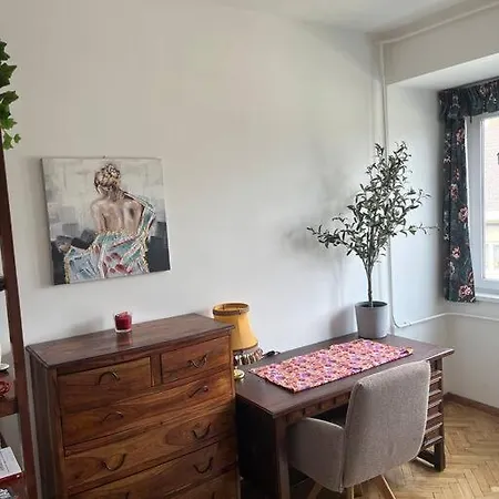 Awesome, 15 Mins To Center