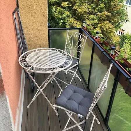 Apartment Awesome, 15 Mins To Center *